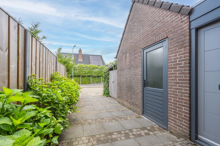 Foto 10 van Veertien Hond 110