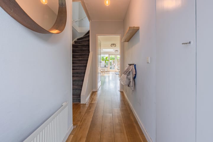 Foto 12 van Veertien Hond 110