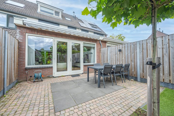 Foto 32 van Veertien Hond 110