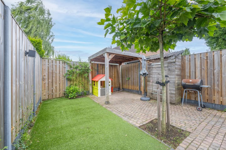 Foto 33 van Veertien Hond 110