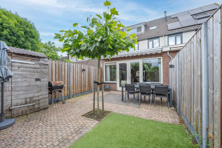 Foto 34 van Veertien Hond 110