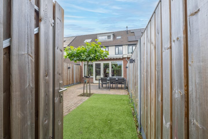 Foto 35 van Veertien Hond 110