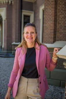 Ciska van den Brink - Bats - NVM Register Makelaar