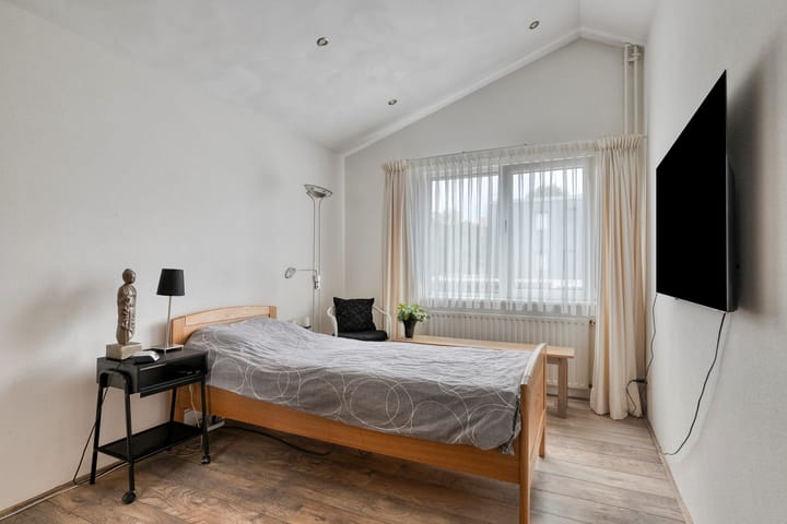 Foto 14 van Van Tussenbroekstraat 2