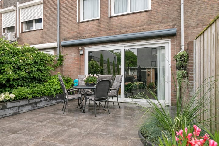 Foto 21 van Van Tussenbroekstraat 2