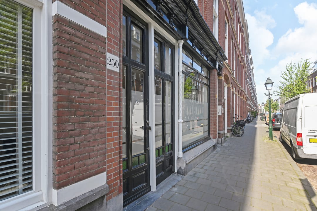 Photo 2 of Obrechtstraat 250