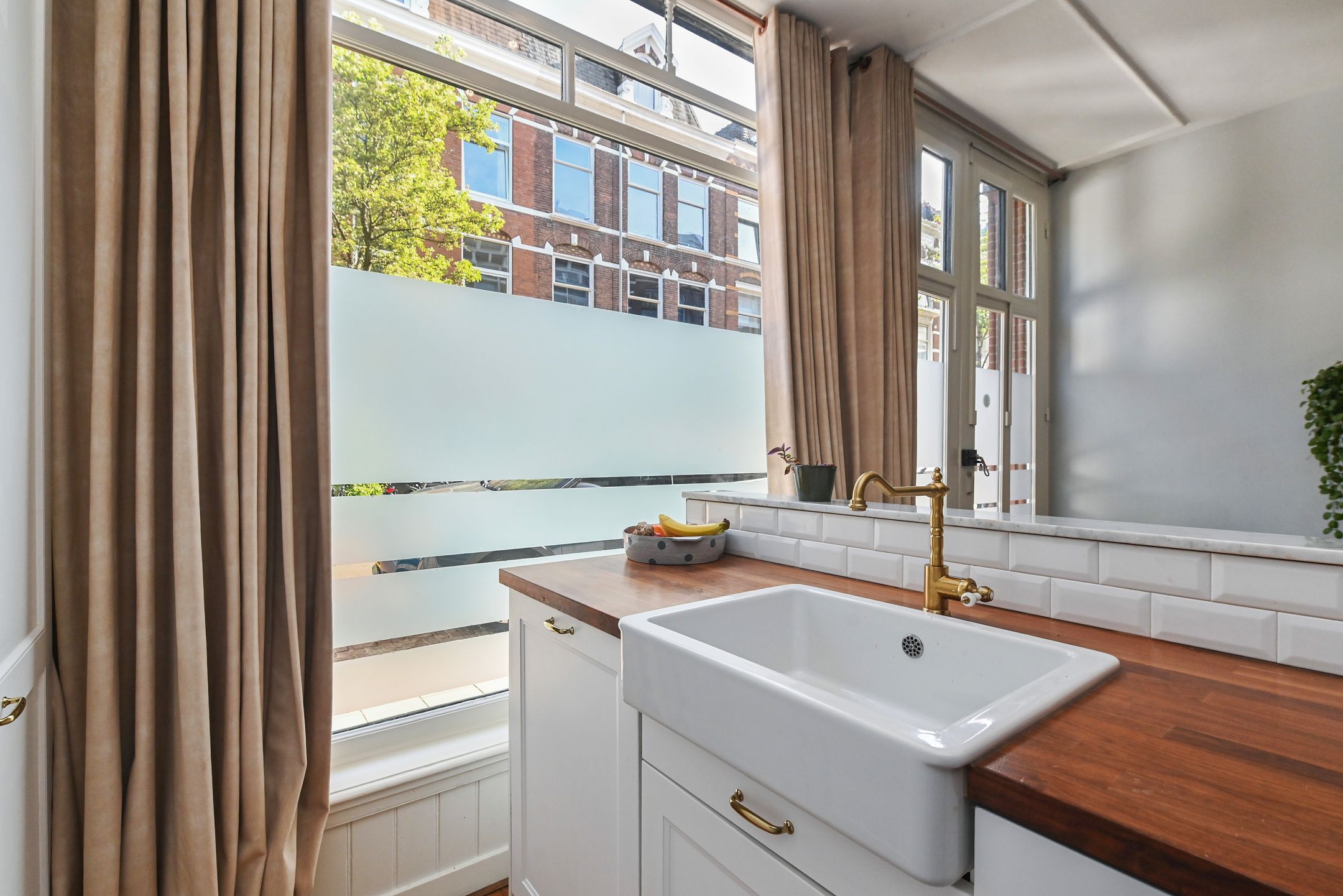 Photo 24 of Obrechtstraat 250