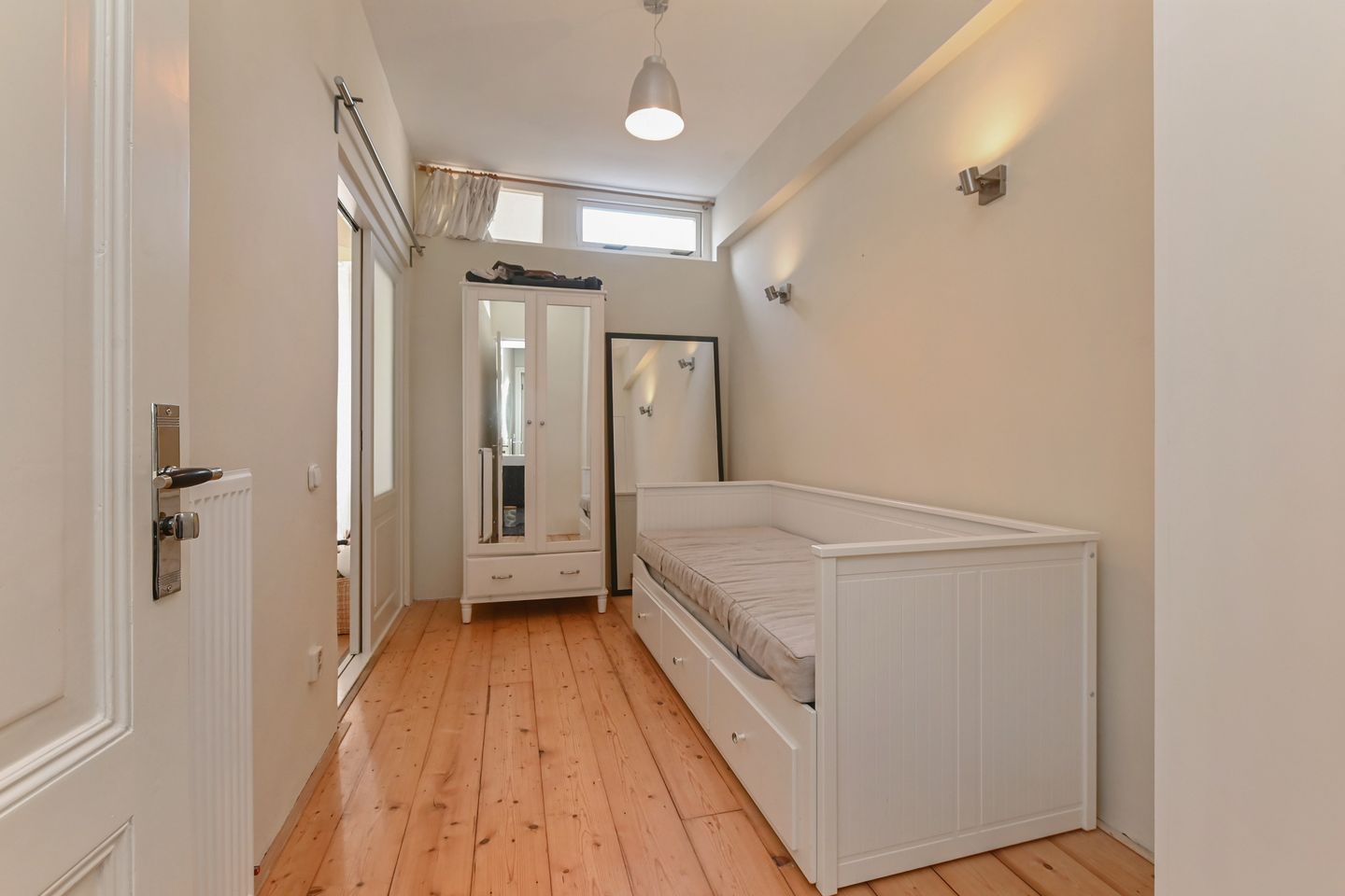 Photo 35 of Obrechtstraat 250