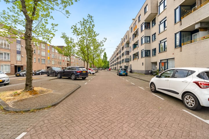 Foto 35 van Barbusselaan 252