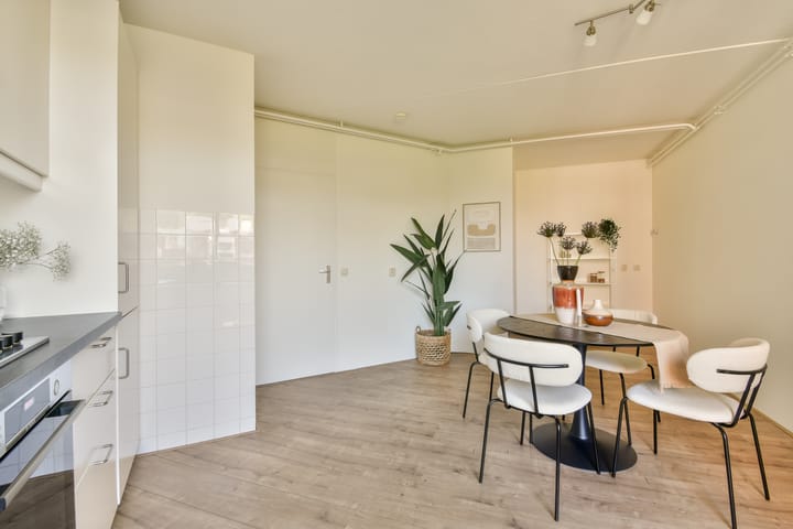 Foto 9 van Riouwstraat 128