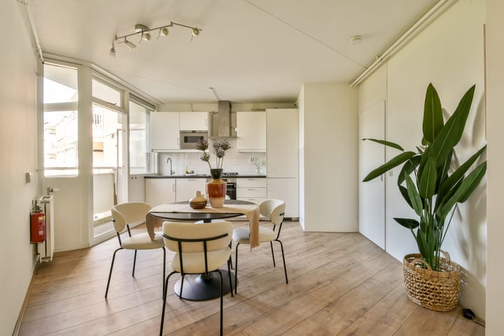 Foto 10 van Riouwstraat 128