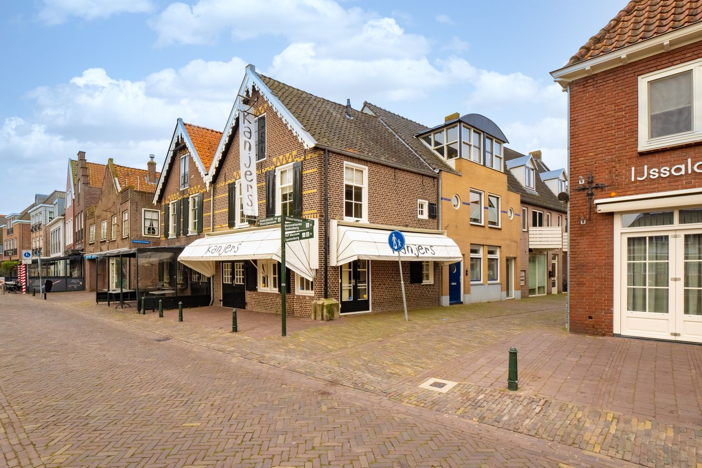 View photo 2 of Oude Schans 9