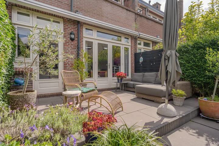 Foto 22 van Van Zuylen van Nijeveltstraat 155