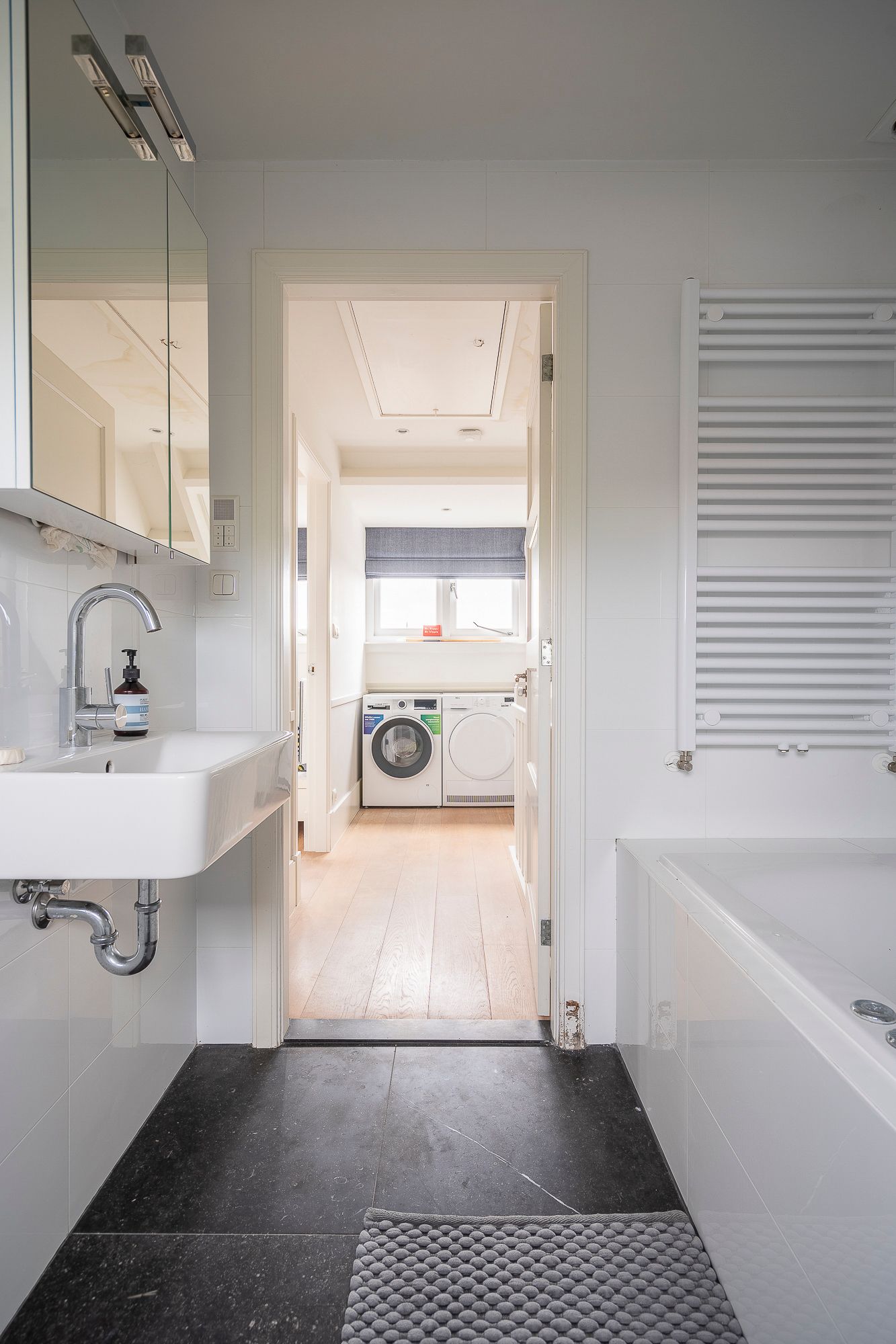 Foto 40 van Van Zuylen van Nijeveltstraat 155