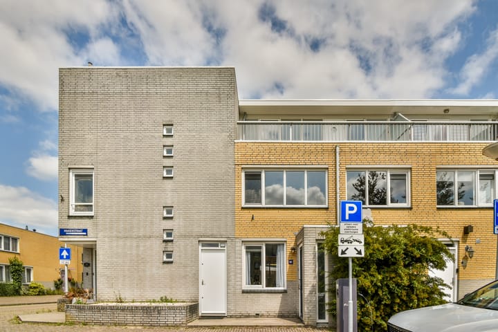 Foto 30 van Maaseikstraat 16