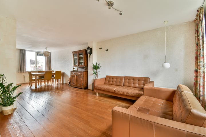 Foto 7 van Maaseikstraat 16