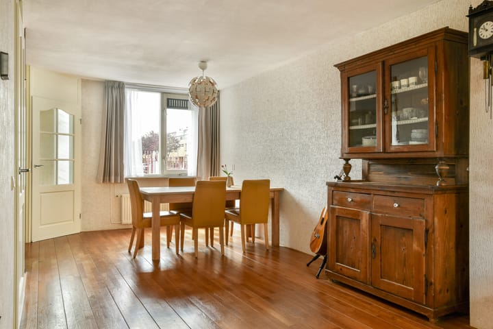 Foto 9 van Maaseikstraat 16