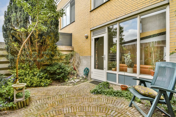 Foto 14 van Maaseikstraat 16