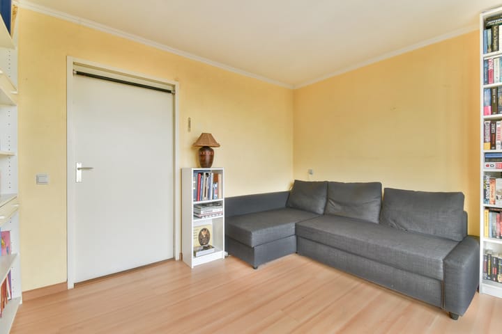 Foto 29 van Maaseikstraat 16