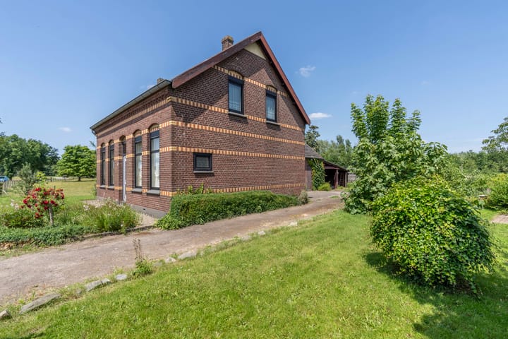 Photo 13 of Oirloseweg 1