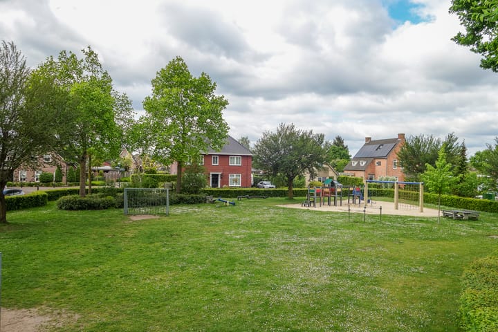 Foto 2 van Broeksteen 6