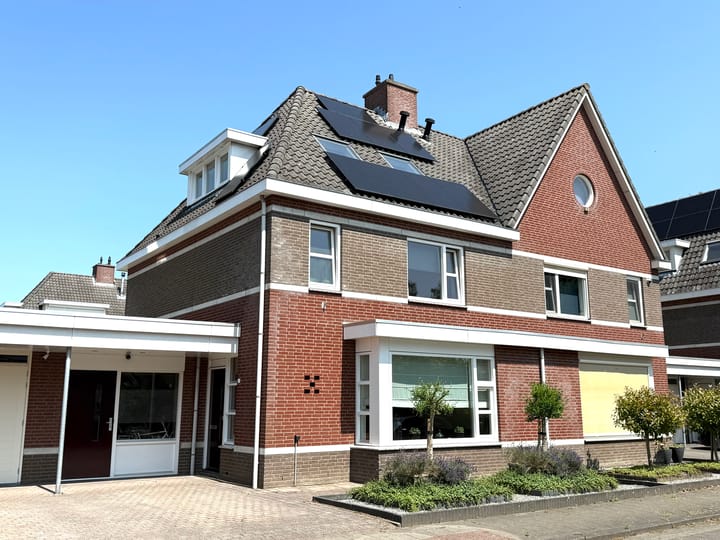 Foto 2 van Zwerfvelden 27