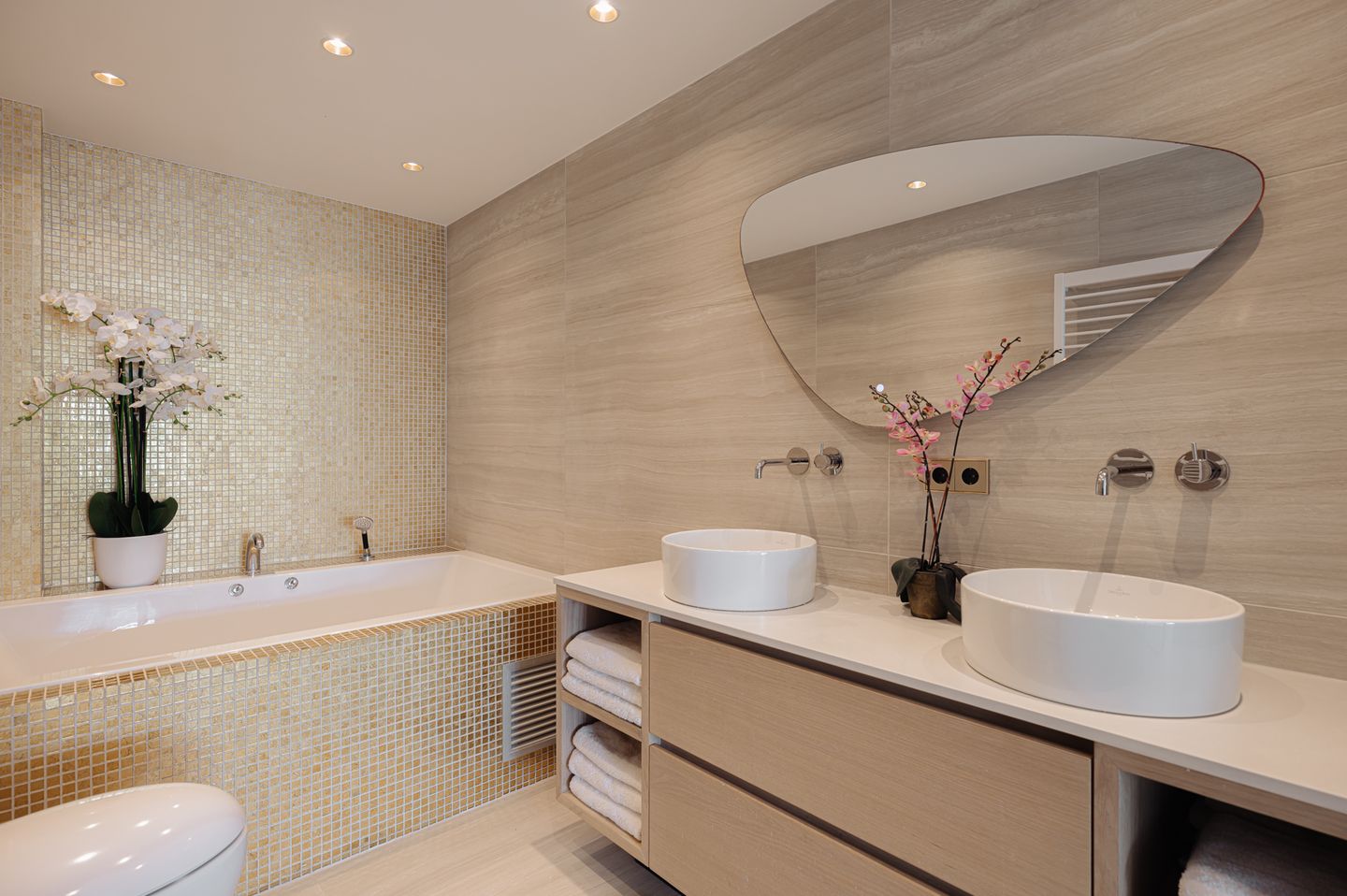 Photo 14 of Willem van Weldammelaan 89