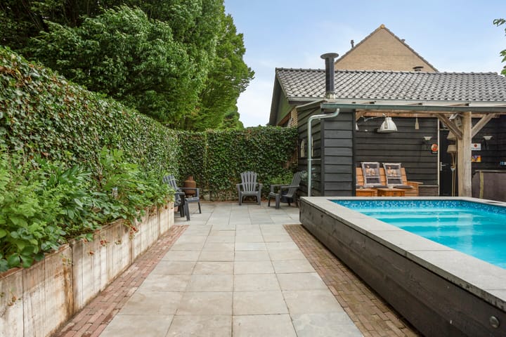 Foto 43 van Zwaluwstraat 35