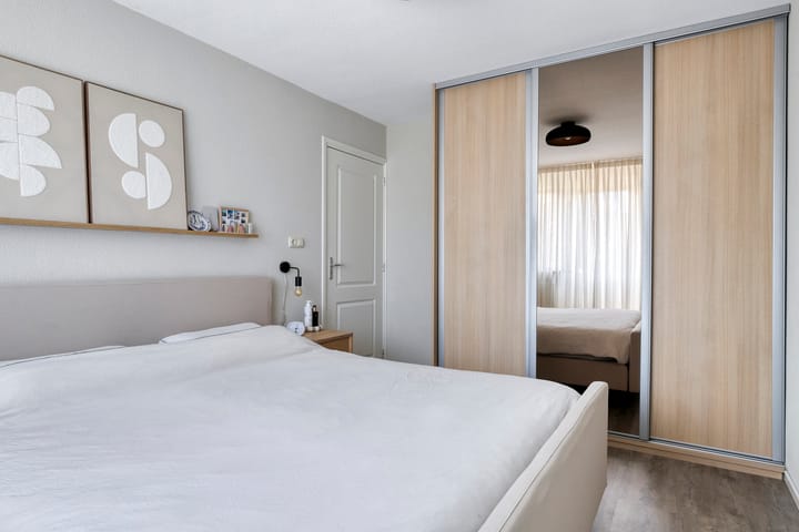 Photo 22 of Narcisstraat 12