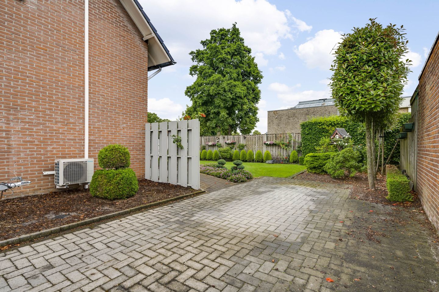 Foto 29 van Pastoor van Crugtenlaan 2-A