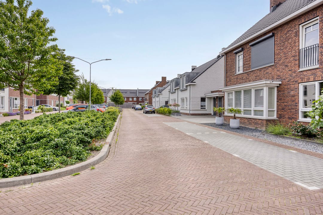 Foto 2 van Annie M.G. Schmidthof 4