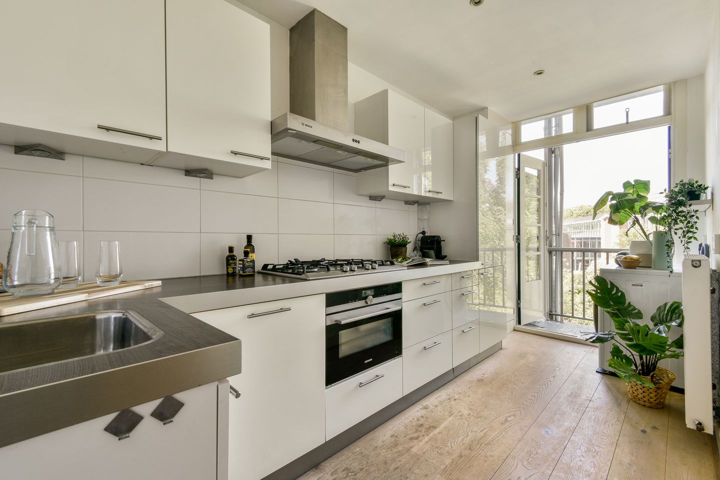 Photo 10 of Aalsmeerweg 62-2