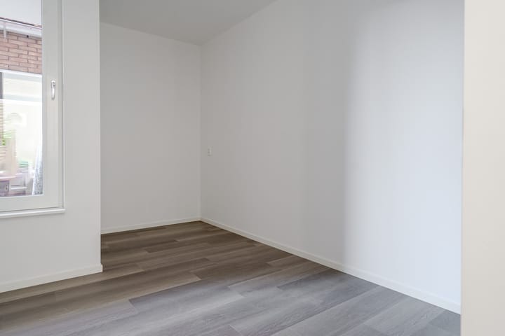 Foto 24 van Moerheimstraat 4