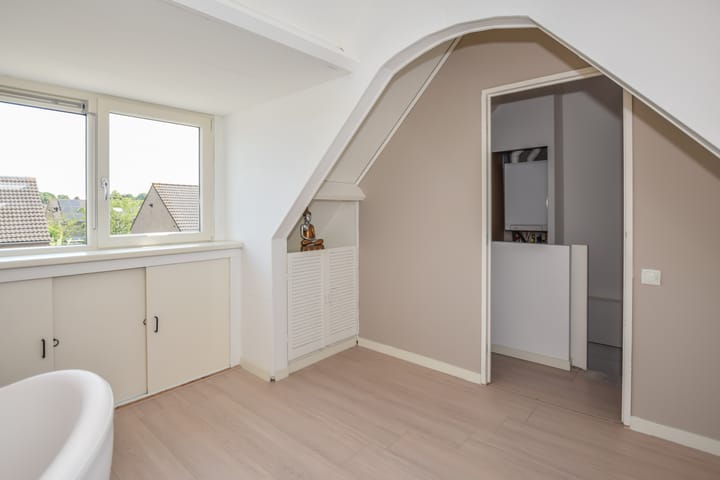 Foto 34 van Meester van Boemellaan 6