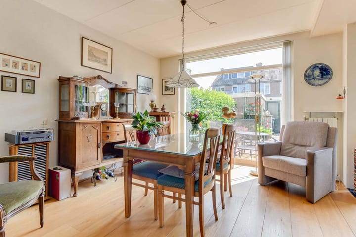 Foto 6 van Meeuwenlaan 7