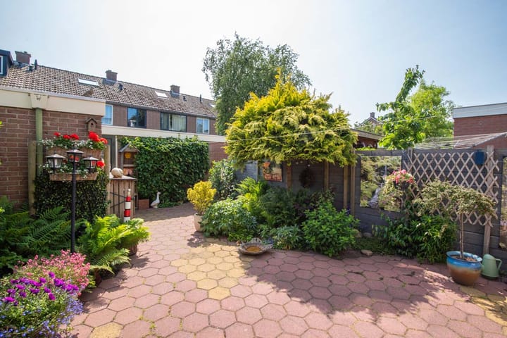 Foto 16 van Meeuwenlaan 7