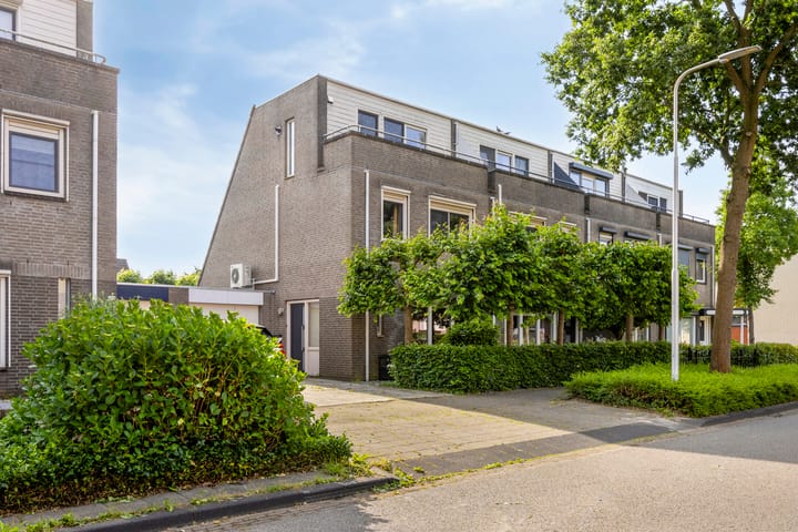 Foto 7 van Marga Klompélaan 109