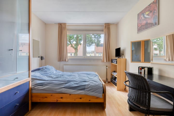 Foto 25 van Marga Klompélaan 109