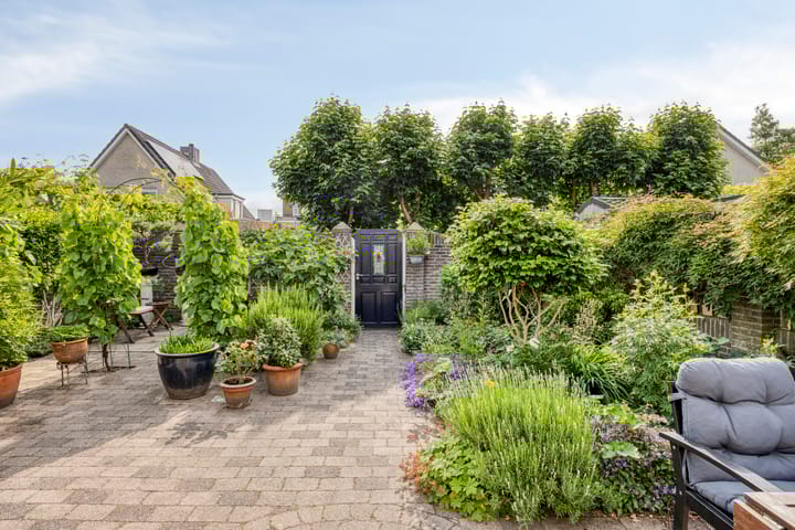 Foto 42 van Marga Klompélaan 109