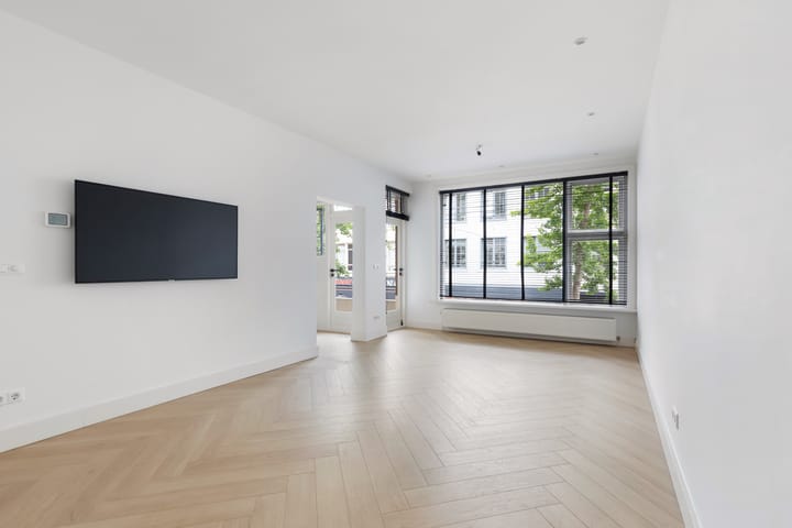 Photo 2 of Oude Binnenweg 48-A