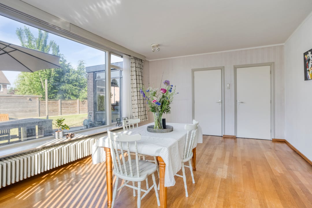 Foto 11 van Edmundus van Dintherstraat 8