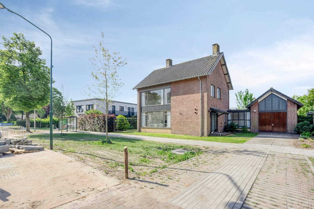 Huis te koop: Edmundus van Dintherstraat 8 5473 GH Heeswijk-Dinther [Funda]