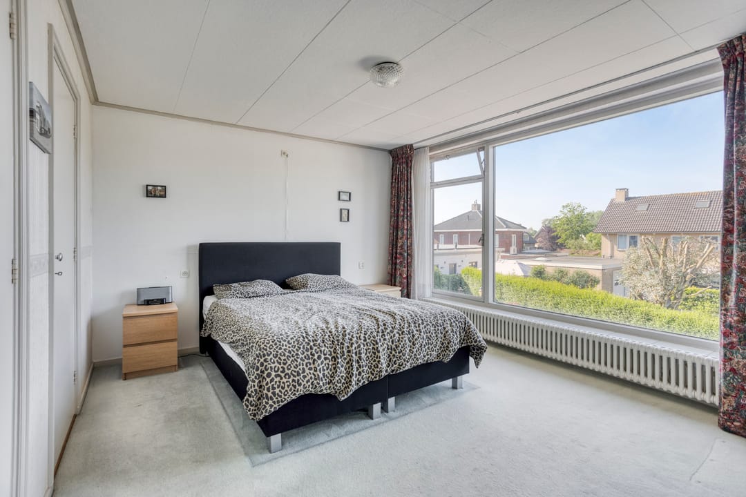 Foto 17 van Edmundus van Dintherstraat 8