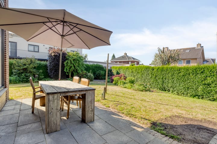 Foto 30 van Edmundus van Dintherstraat 8