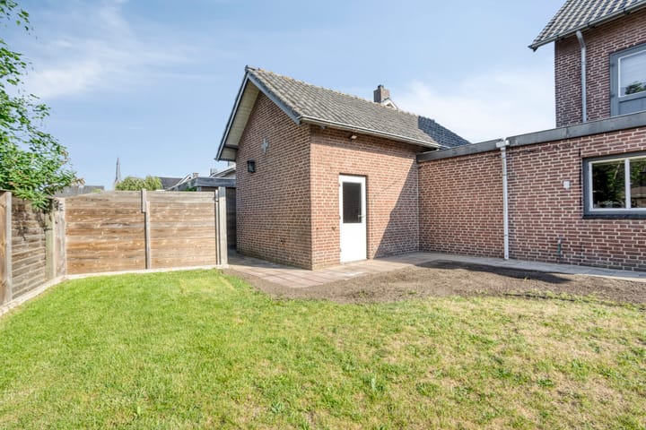 Foto 31 van Edmundus van Dintherstraat 8