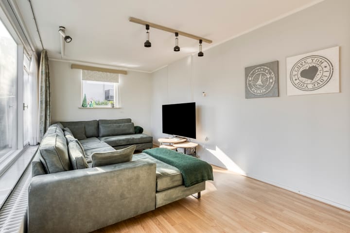 Foto 8 van Edmundus van Dintherstraat 8