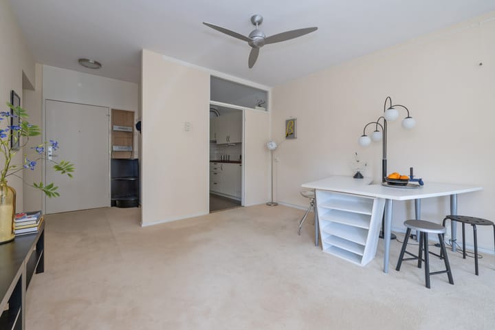 Photo 13 of Amersfoortsestraatweg 9-F103