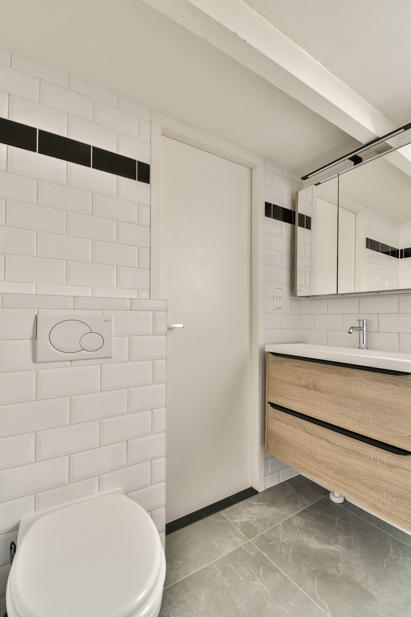 Photo 25 of Javastraat 166-3