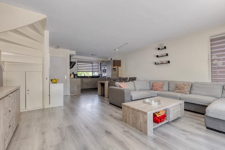 Foto 7 van Bizetstraat 1