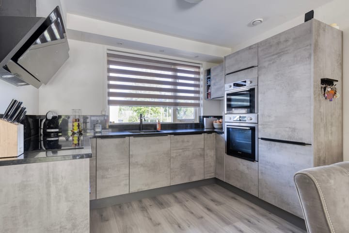 Foto 9 van Bizetstraat 1